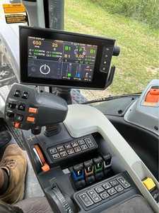 Valtra T194V 2018 |   Potente Tractor 4x4 de 195 CV - Product Image 3