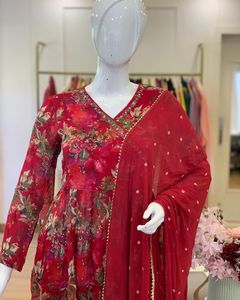 Beau costume de créateur avec intérieur et plazzo-Dupatta avec impression numérique et travail manuel - Product Image 6