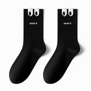 Chaussettes de football avec grip personnalisé, design moderne, logo de football, chaussettes imprimées, broderie jacquard, chaussettes personnalisées - Product Image 6