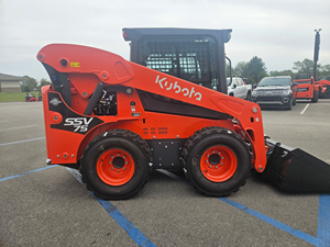 Chargeuse compacte sur pneus Kubota SSV75 75HP, neuve, homologuée EPA/CE, diesel, hydraulique, avec godet, à vendre. - Product Image 3
