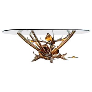Mesa de centro de aluminio de lujo con diseño floral y tapa de cristal, perfecta para sala de estar moderna o centro de mesa interior - Product Image 3
