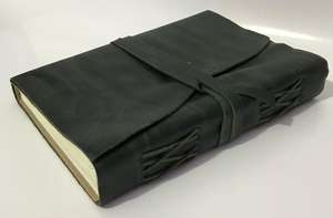 Les revues en cuir de traction à l'huile d'agate sur mesure célèbrent l'artisanat et la durabilité. Idéal pour un usage personnel - Product Image 5