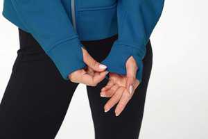 Sudadera con Capucha y Cremallera para Mujer, Chaqueta de Forro Polar, Sudadera Extra Grande, Chaqueta de Invierno, Estilo Moderno - Product Image 4