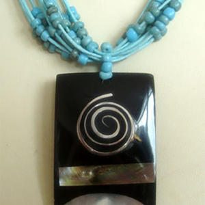 เครื่องประดับเปลือกหอย สร้อยคอเปลือกหอยทรงเรขาคณิตประดับลูกปัด ของขวัญทางศาสนา ลายโมเสก - Product Image 1