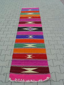Alfombra Kilim Turca Hecha a Mano con Cojín Tejido para el Hogar y Uso en Picnic - Product Image 2