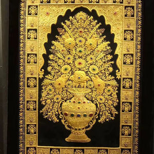 Tapiz de Pared con Joyas Zari, Tela con Bordado Zardozi Dorado, Arte Decorativo Tradicional Hecho a Mano en India - Product Image 1