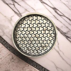 Plateau de service rond de luxe en os incrusté avec motif massif, qualité alimentaire et compatible lave-vaisselle, idéal pour les fêtes, prix de gros - Product Image 5