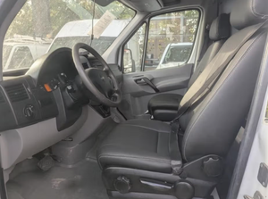 WDYPE7CC6FP149807 Camioneta de Carga 2015 2500 RWD Distancia entre Ejes de 144 Pulgadas - Product Image 2