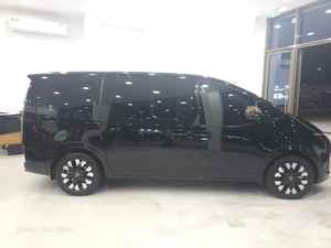 Hyundai Staria Luxury 2025 Nueva/Usada con Especificaciones GCC en Venta - Product Image 3