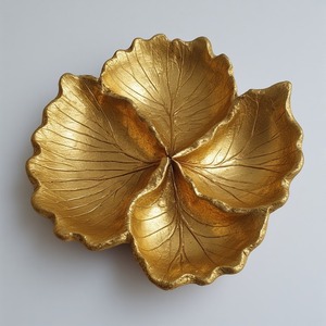 Serveur de fruits secs en aluminium de qualité supérieure avec trois compartiments en forme de feuille en finition dorée conçu pour les repas décoratifs - Product Image 5