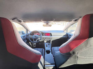 Volkswagen Golf GTI S 2022 Usado en Excelentes Condiciones - Product Image 5