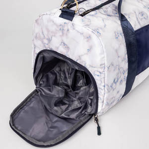 Fabriqué directement au Pakistan Design sportif de luxe Sac de sport à sangle réglable de haute qualité Couleur personnalisée Vente directe! - Product Image 5