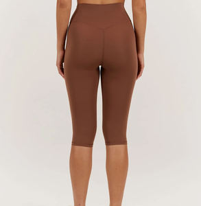 Wholesale Seamless <b>Scrunch</b> <b>Butt</b> Capri <b>Leggings</b> For Women Custom Yoga Pants High Waisted Tummy Control <b>Butt</b> Lifting Activewear - Product Image 3