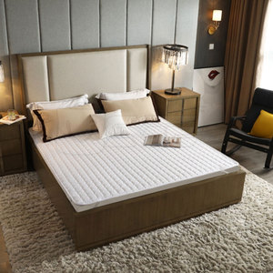 Comfortable Non-<b>Waterproof</b> Quilted <b>Mattress</b> <b>Protector</b> with Knitted Polyester Fabric Eco-Friendly for Adults-Home & Hotel Use - Product Image 2
