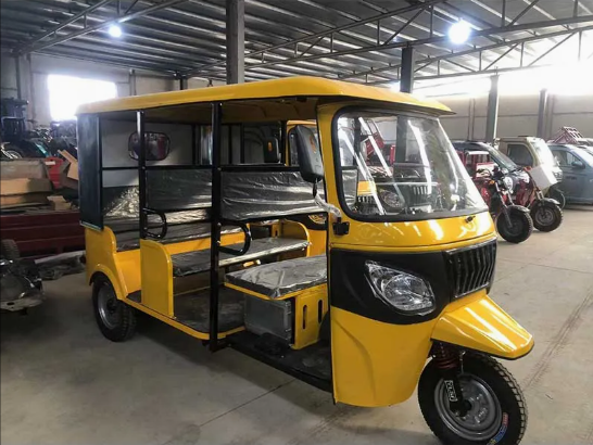 Latest Bajaj Best 3 Wheel Gasoline Motor Powered Tricycle Tuk Tuk Petrol Motorized Tricycles for Adults