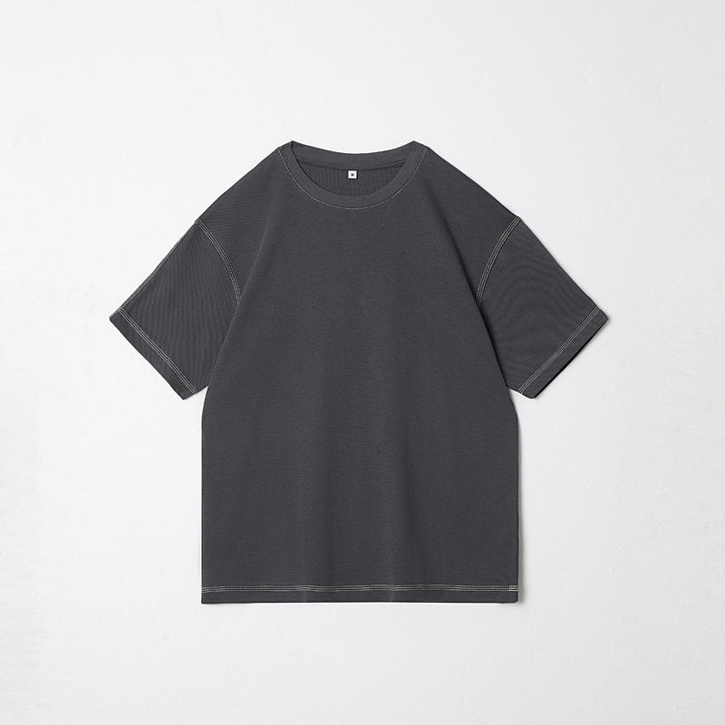 สีเทาเข้ม