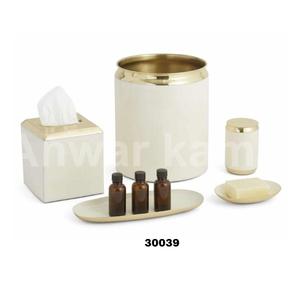 Ensemble d'accessoires de salle de bain en métal doré de 5 pièces inclus corbeille à papier hygiénique porte-savon pour la décoration de la maison et de la salle de bain - Product Image 1