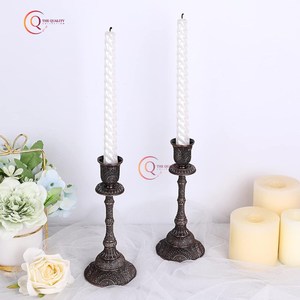 Bougeoir décoratif en métal, abat-jour en laiton antique, design gaufré, lot de 2 bocaux à bougies uniques, centre de table fabriqué à la main - Product Image 3