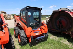 Kioti TL750 Skid Steer Loader Chargeur frontal 4-10 tonnes Capacité de charge utilisée Hengli Hydraulique Cylindre Moteur Pompe PLC Gear Bucket - Product Image 4