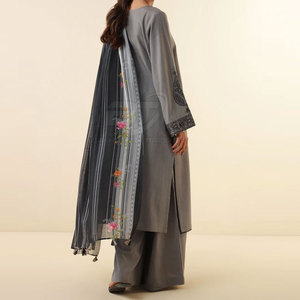 Traje Bordado Elegante de Diseño Personalizado en Talla Adulta con Dupatta, Traje Pakistaní de 3 Piezas para Mujer al por Mayor - Product Image 6