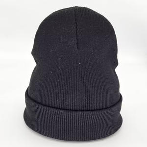 Bonnets d'hiver tricotés tendance avec broderie de poisson Jésus, épaisses et chaudes, avec symbole chrétien Ichthys, pour hommes et femmes - Product Image 4