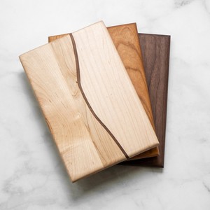 Planche à découper et plateau de service en bois, forme rectangulaire durable, épaisseur de 12 mm, passe au lave-vaisselle - Product Image 4