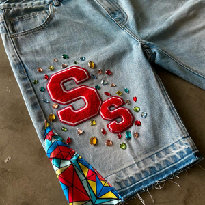 Shorts de Mezclilla de Alta Calidad para Mujer, Diseño de Cintura Alta, Lavado Ácido Azul Claro, Detalles Desgastados y Dobladillo Moderno para el Verano - Product Image 5