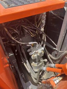 Excavadora Hitachi ZX130 usada de alta calidad Buen estado del motor Núcleo de tiempo de trabajo corto que incluye bomba-Precio favorable - Product Image 3