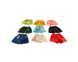 Pantalones cortos de retazos hechos a mano Unisex en todos los colores, parte delantera, dos bolsillos, cintura elástica, retazos, cuello, rayón, corto de verano - Product Image 2