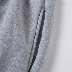 Conjuntos deportivos de gimnasio para hombre hechos a medida, ropa de calle de alta calidad, chándales grises con logotipo para deportes de invierno - Product Image 4