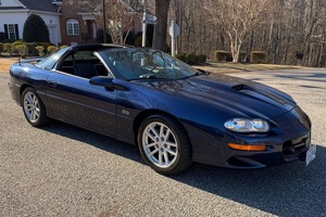 Chevrolet Camaro Z28 SS Coupe 2002 - Product Image 4