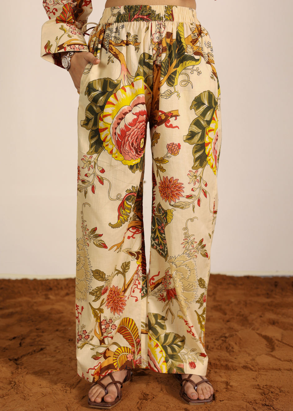 สีเบจและหลาย