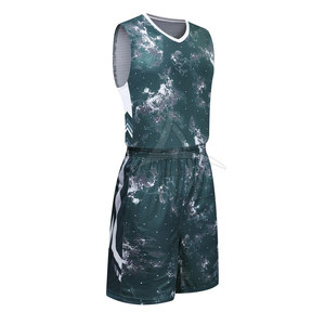 Ensemble d'uniformes de basketball sur mesure avec logo OEM, haute qualité, 100 % polyester respirant, grandes tailles, avec numéro d'équipe et de club personnalisé brodé - Product Image 2