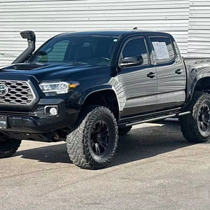 Usado 2018 T * oyota Tacoma - Product Image 1