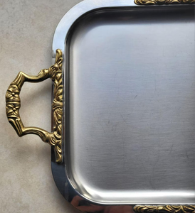 Plateau rectangulaire en métal, plateau de service vintage, plateau en métal orné, plateau argenté et doré, plat de service décoratif, plateau de service de luxe - Product Image 5