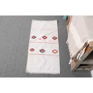 พรมวินเทจตุรกีขนาดเล็ก 1.5x3 ฟุต สีขาวลายดอกไม้สีแดง - Product Image 1