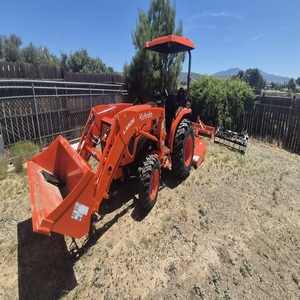 Tracteur agricole Kubota L3302 4x4 avec moteur, pompe et boîte de vitesses pour la tonte des pelouses - Product Image 2