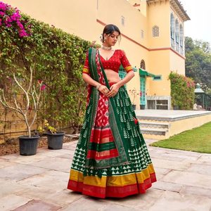 Impresionante Tussar Silk Lehenga Choli en estilo verde del sur de la India con trabajo estampado de lámina Ropa tradicional para bodas y fiestas - Product Image 1
