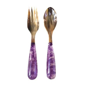 ชุดช้อนเสิร์ฟอาหารสำหรับผลไม้ทำจากเรซินด้ามแตรทำจากเรซินออกแบบนางฟ้าสไตล์ศิลปะพื้นบ้านสมัยใหม่ - Product Image 1