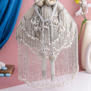 Pochette à rabat en daim perlé à la main avec broderie et perle pour les femmes sac à main de soirée de mariage - Product Image 1