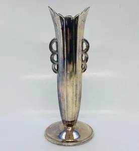 Vase à fleurs en fer forgé fait main, design côtier, éco-responsable, vase de table, décoration de luxe, intérieurs contemporains, design haut de gamme - Product Image 1