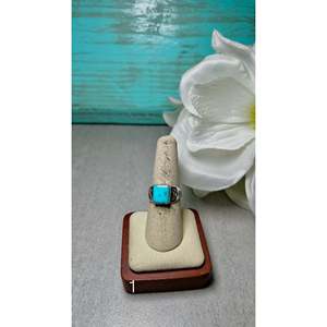 Navajo Handmade Fine Jewelry <b>Ring</b> Kingman Turquoise & Sterling <b>Silver</b> <b>Statement</b> <b>Ring</b> with Bezel Setting for Everyday Wear - Product Image 2