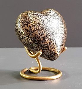 Urnes de crémation en forme de coeur Urnes de crémation décoratives en métal pour la maison et l'hôtel Fournitures funéraires à usage domestique - Product Image 3