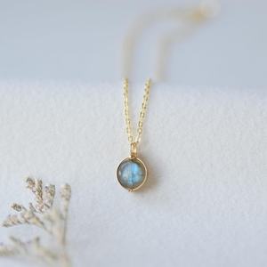 Collier à pendentif en pierre précieuse Labradorite naturelle faite à la main fil plaqué or enroulé pour fiançailles ou cadeau d'anniversaire pour elle - Product Image 3