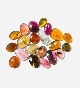 25,09 carats de pierres précieuses naturelles multi-tourmalines à taille rose, 9-14 mm, à changement de couleur, style unique, facettées - Product Image 1