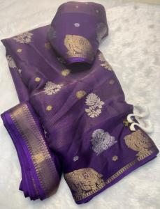 ผ้าซิ่นไหมแท้เนื้อนุ่มเรียบลื่นสำหรับผู้หญิง พร้อมงานปักดิ้นลายจาริทั่วผืน  ชุดอินเดีย - Product Image 3