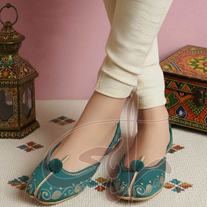 Khussa para Mujer de Fabricación Profesional - Lo Más Vendido Hecho en Pakistán, Tendencia de Moda, Estampado, Antideslizante, Personalizable, Alta Calidad - Product Image 4