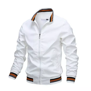 เสื้อแจ็คเก็ตบอมเบอร์สีขาวสำหรับผู้ชาย สีพื้น ปิดด้วยซิป คอตั้ง สไตล์ลำลอง ทรงเข้ารูป ผลิตจากโพลีเอสเตอร์ เหมาะสำหรับใส่ในฤดูใบไม้ผลิ - Product Image 1