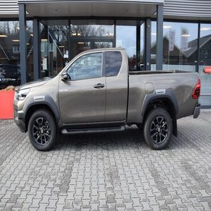 Toyota Hilux d'occasion de qualité, importée d'Europe, conduite à gauche/droite, livraison rapide disponible - Product Image 2
