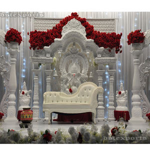 Mandap Blanco Estilo Sureño Indio, Decoración de Escenario para Bodas Hindúes Tradicionales, Personalizable con Fibra, Tendencia en el Reino Unido, LONDRES - Product Image 2
